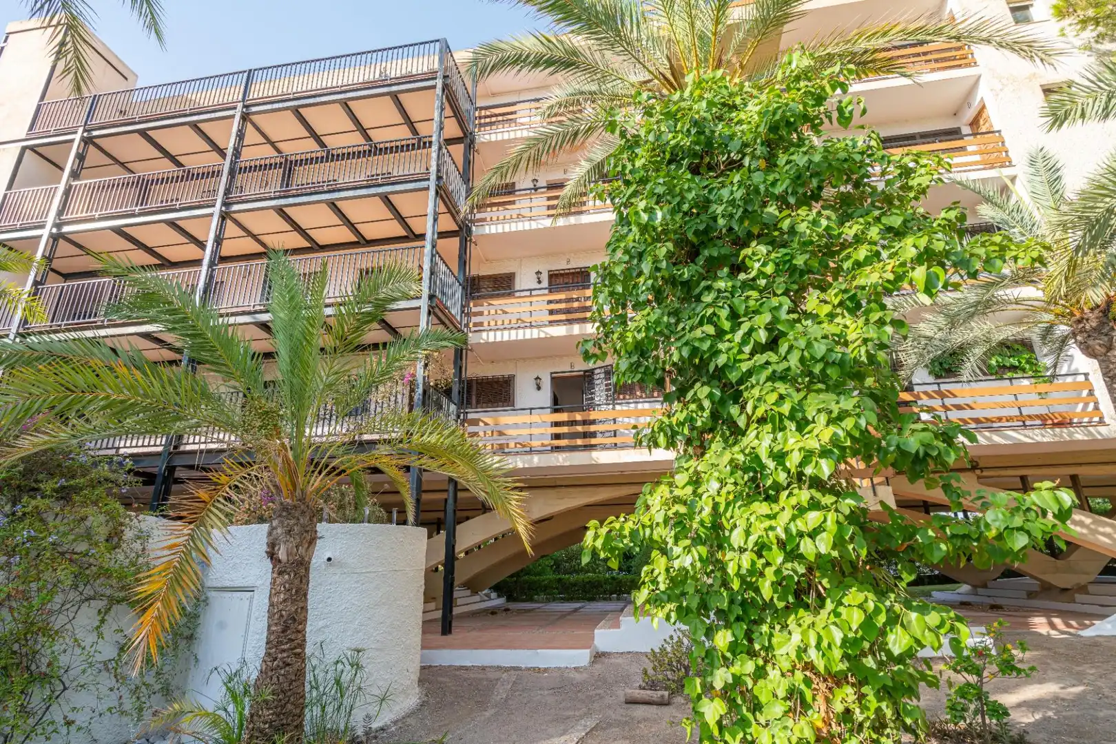 Exterior view of Apartments for rent in Roquetas de Mar  with Furnished and Balcony