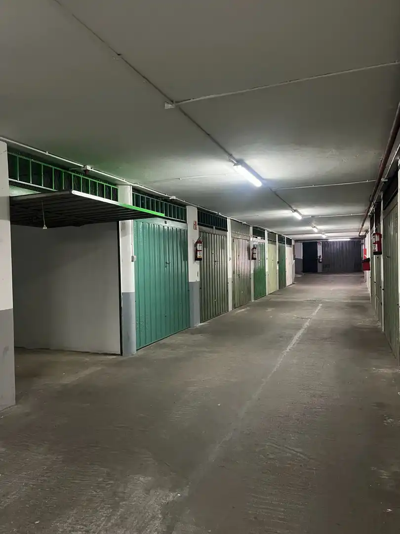 Parking of Garage for rent in Camargo