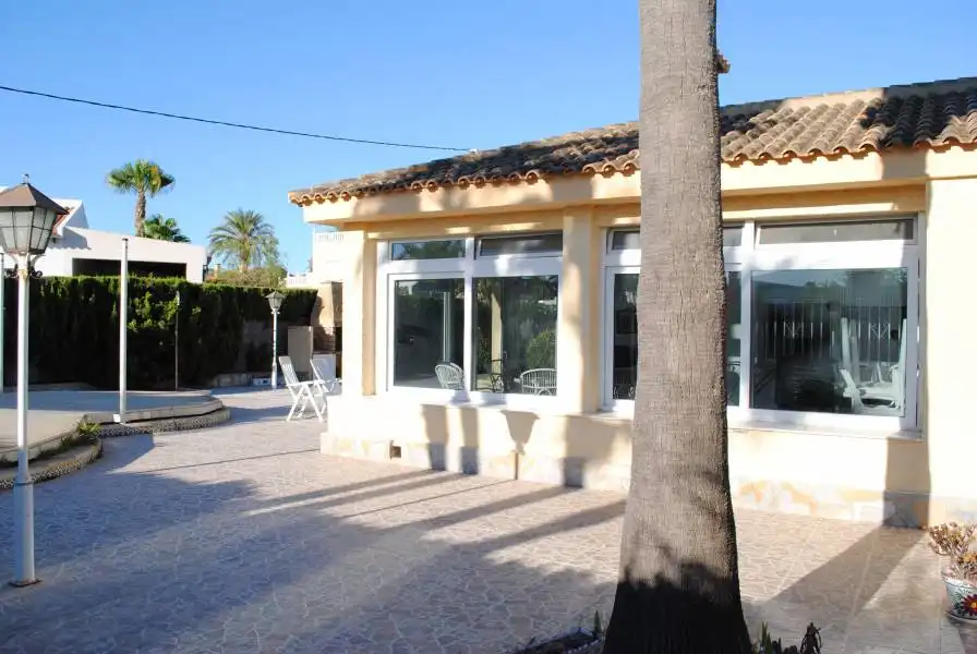 Vista exterior de Residencial en venta en Orihuela
