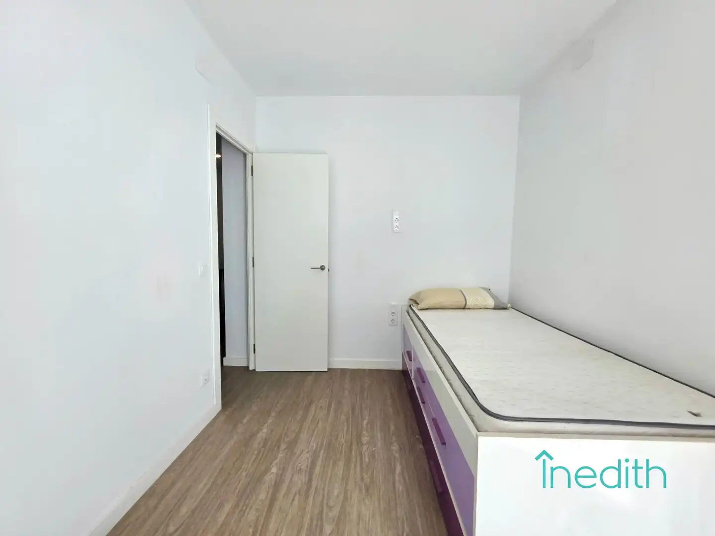 Dormitori de Casa o xalet en venda en Vilanova i la Geltrú amb Aire condicionat, Calefacció i Parquet