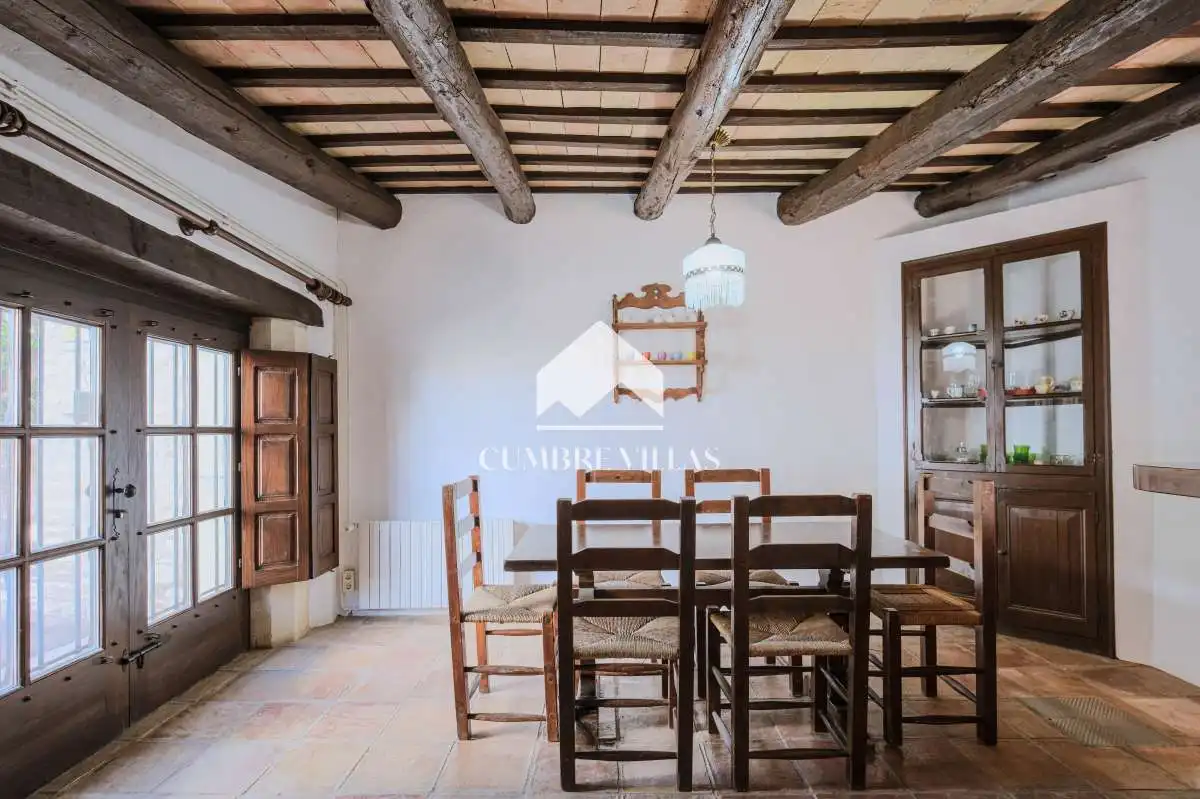 Menjador de Casa o xalet en venda en Sant Pere de Ribes amb Calefacció, Terrassa i Traster