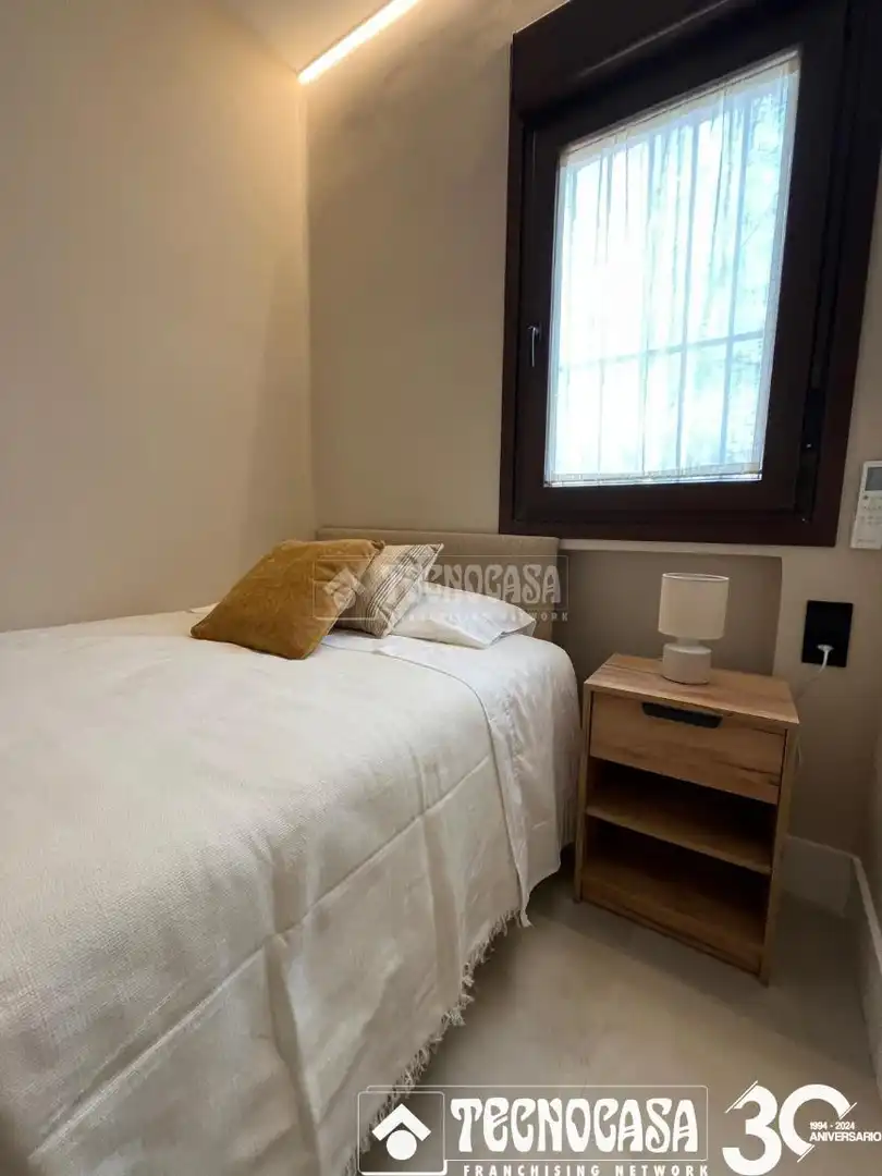 Habitación de Casa o chalet en venta en Villaviciosa de Odón con Aire acondicionado, Calefacción y Jardín privado