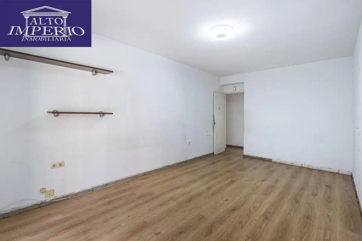 Piso en venta en Granada con Terraza