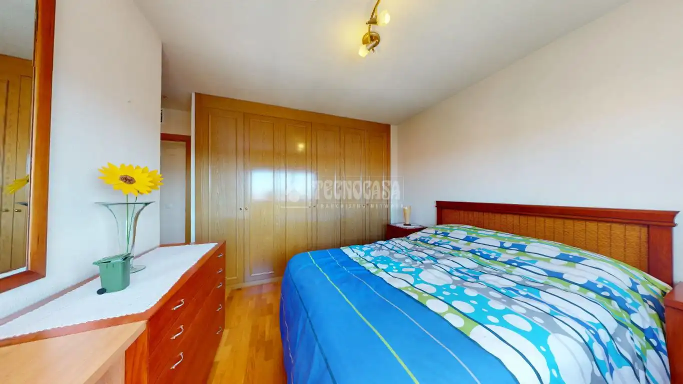 Habitación de Piso en venta en Azuqueca de Henares con Aire acondicionado, Calefacción y Piscina comunitaria
