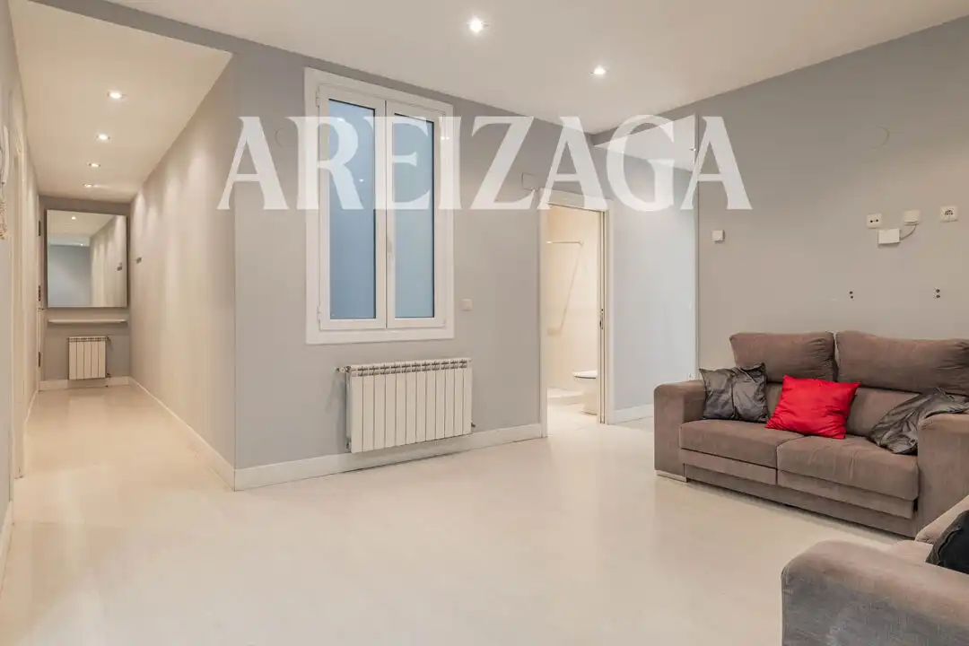 Habitación de Piso en venta en Donostia - San Sebastián  con Calefacción