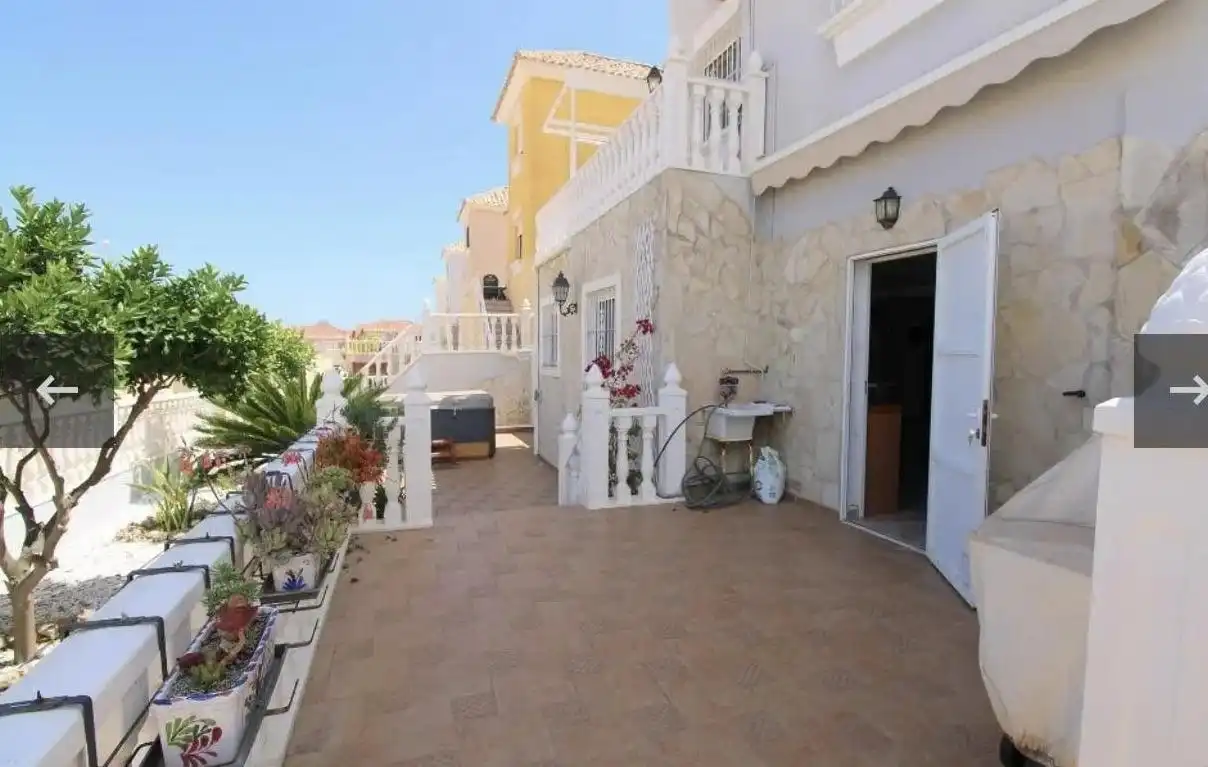 Außenansicht von Haus oder Chalet zur Miete in Orihuela mit Heizung, Privatgarten und Terrasse