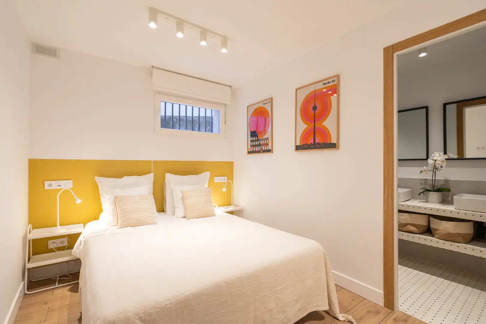 Bedroom of Flat for rent in Madrid  with Heating, Furnished and Oven