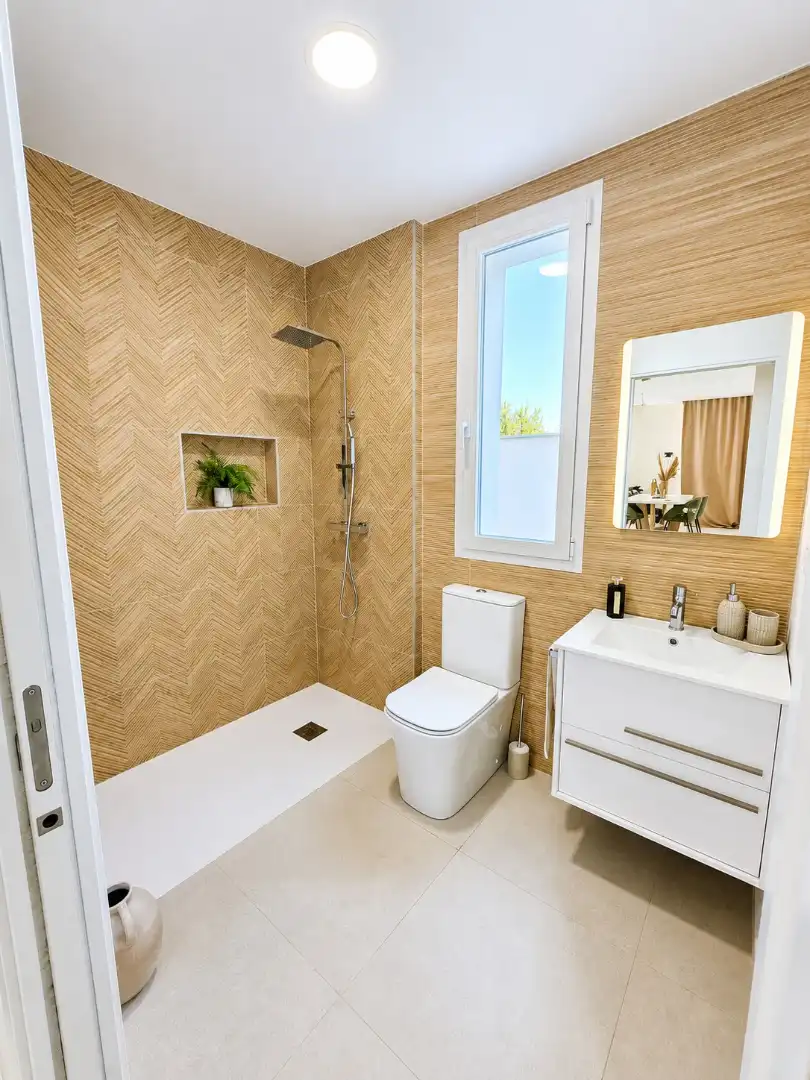 Baño de Casa o chalet en venta en Baza con Aire acondicionado, Calefacción y Jardín privado
