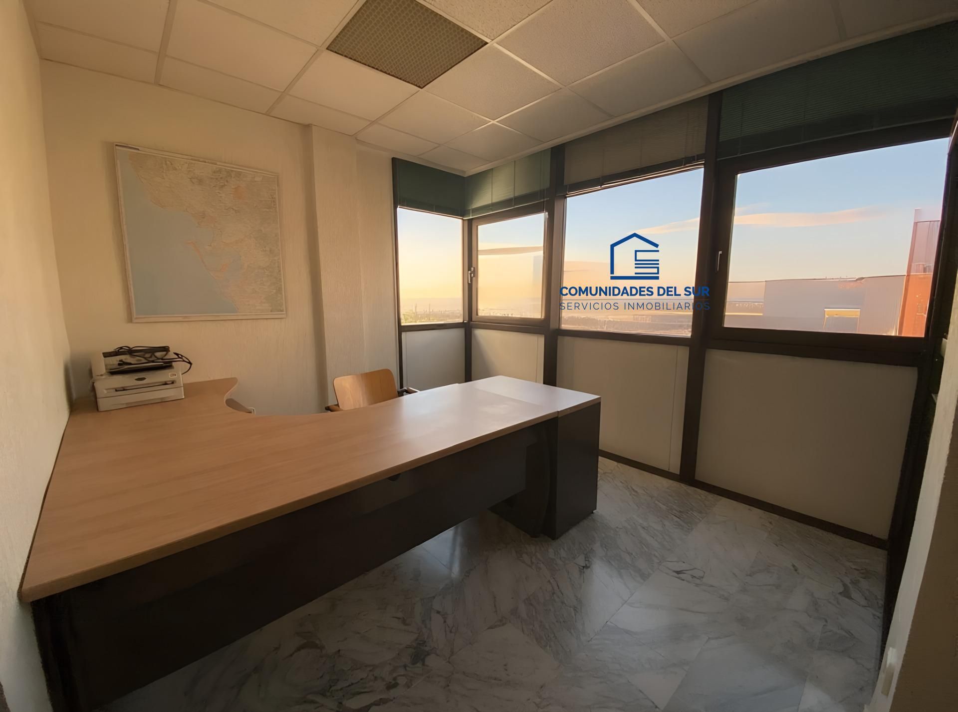 Oficina en venda en  Cádiz Capital amb Moblat