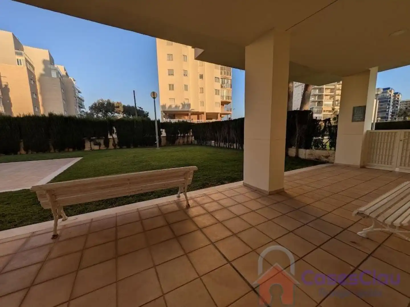 Jardín de Piso en venta en Benicasim / Benicàssim con Piscina comunitaria