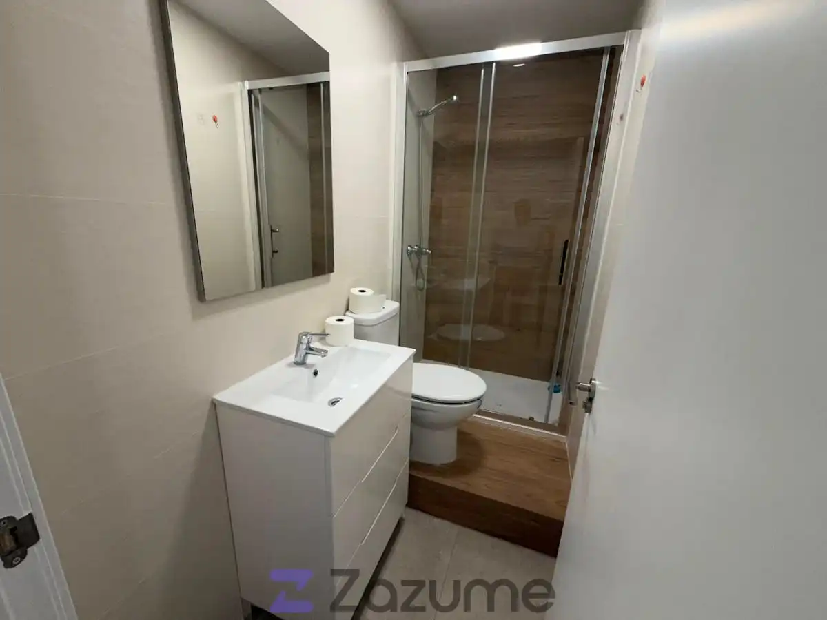 Baño de Piso de alquiler en Catarroja con Aire acondicionado, Terraza y Amueblado