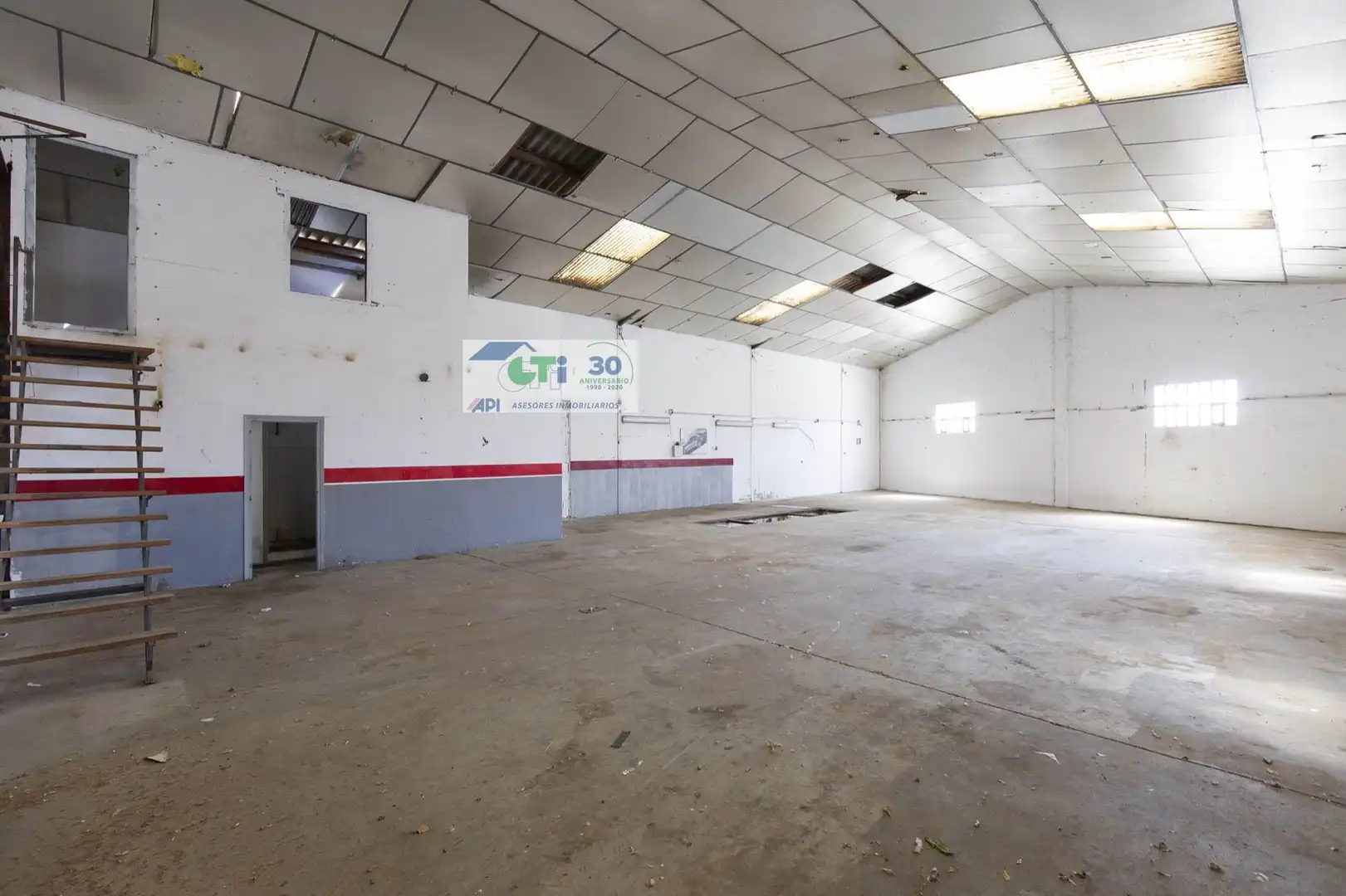 Nau industrial en venda a CAMINO BAJO LA VENTA, imagen 3
