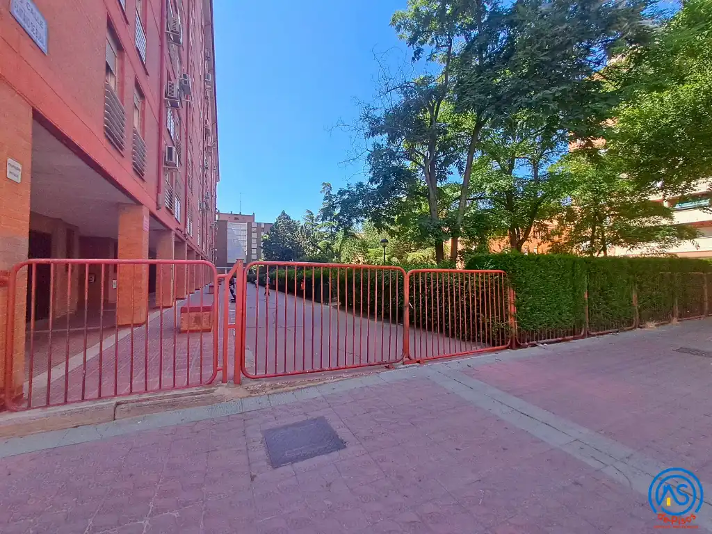 Piso de alquiler en Calle Pantano de Búbal, 10, Salvador Allende