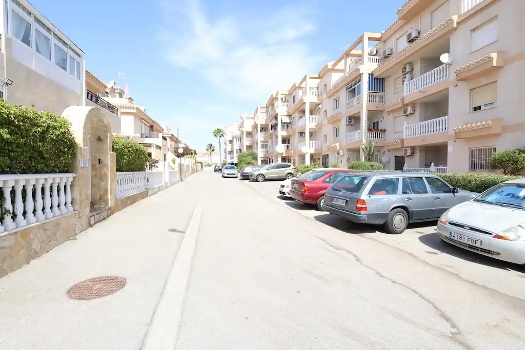 Vista exterior de Apartament en venda en Orihuela amb Terrassa, Piscina i Moblat