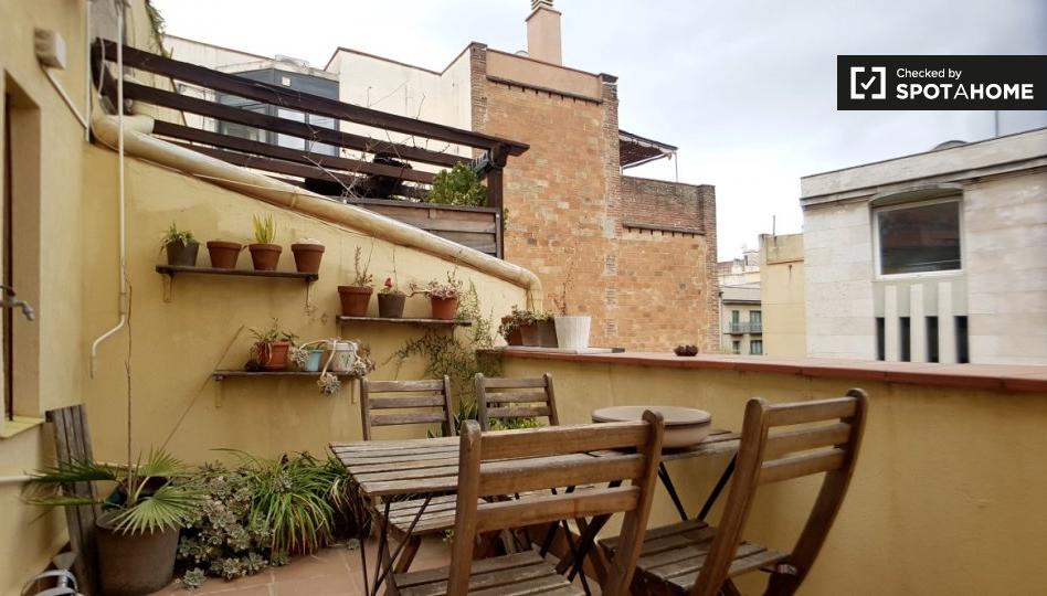 Photo 1 of Flat to rent in El Raval, Barcelona