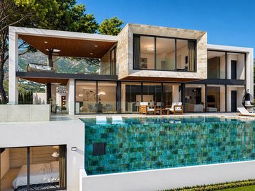 Villa mit Pool zum Verkauf in Sotogrande Alto