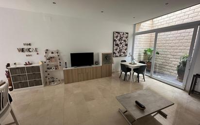 Living room of Single-family semi-detached for sale in Badalona  with Private garden, Terrace and Balcony