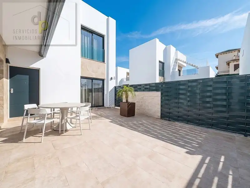 Chalet con piscina en venta en Calle Soria 19, imagen 8