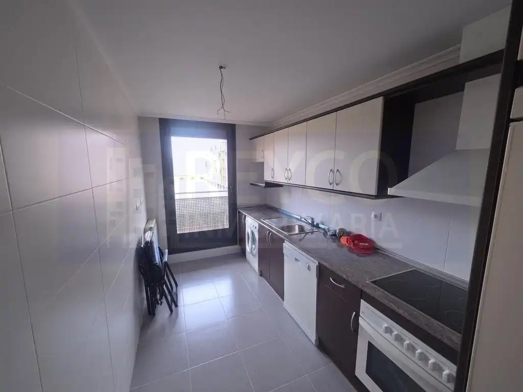 Küche von Wohnungen zum Verkauf in  Logroño mit Heizung, Terrasse und Schwimmbad
