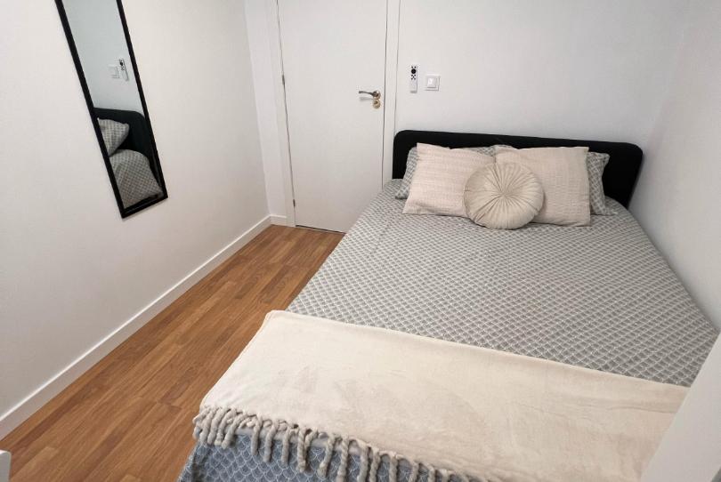 Photo 1 of Flat to share in Carrer de la Mare de Déu de Montiel, 33, El Alborgí, Valencia