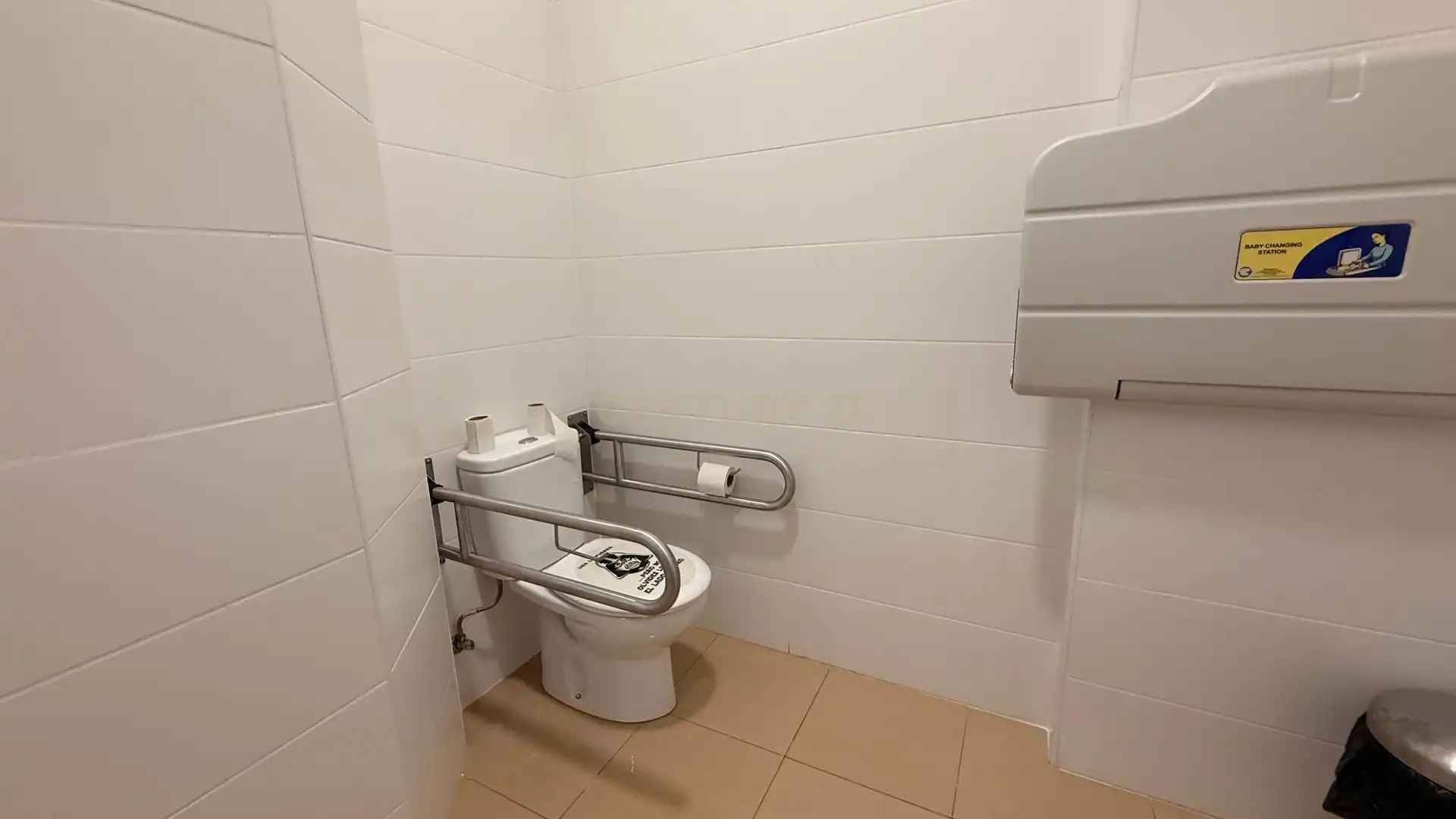 Baño de Local en traspaso en Calpe / Calp con Aire acondicionado, Alarma y Domótica