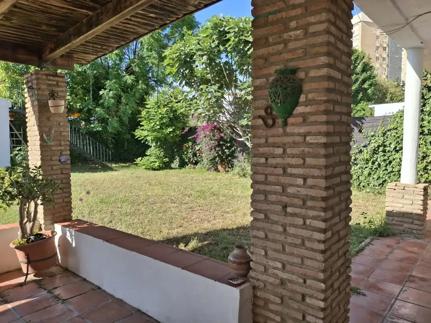 Jardí de Casa adosada en venda en  Sevilla Capital amb Aire condicionat i Piscina