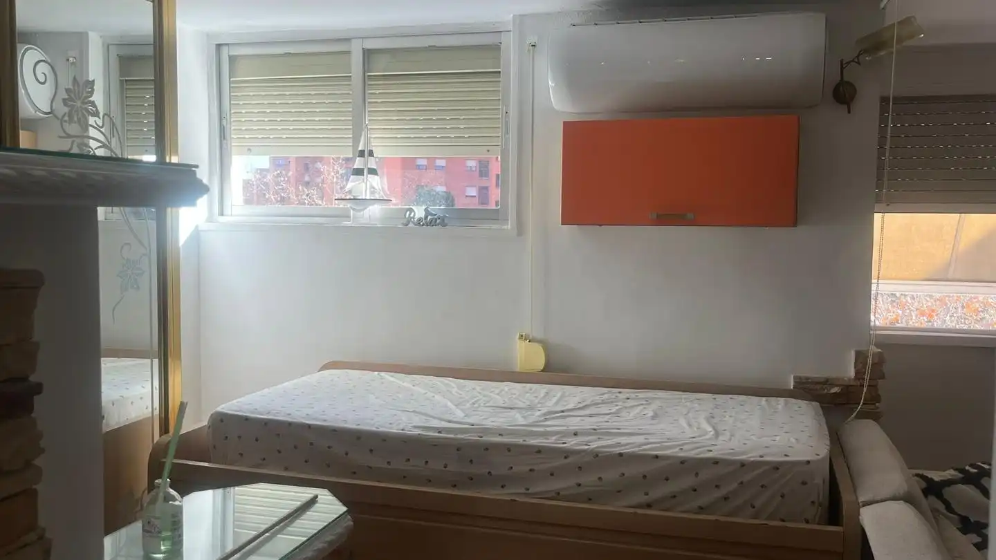Habitación de Piso en venta en Madrid con Aire acondicionado