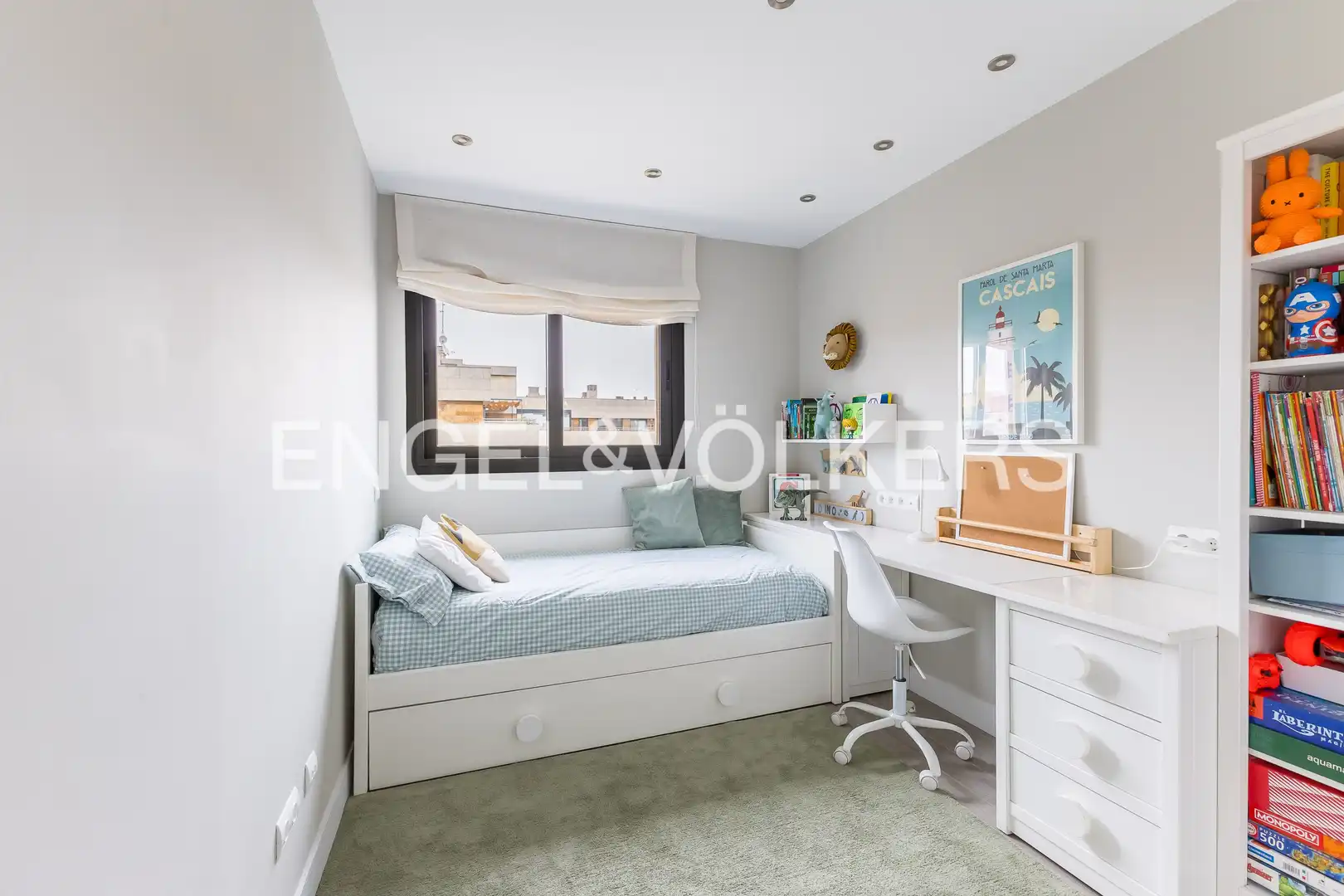 Schlafzimmer von Dachboden zum Verkauf in Madrid mit Klimaanlage, Heizung und Terrasse