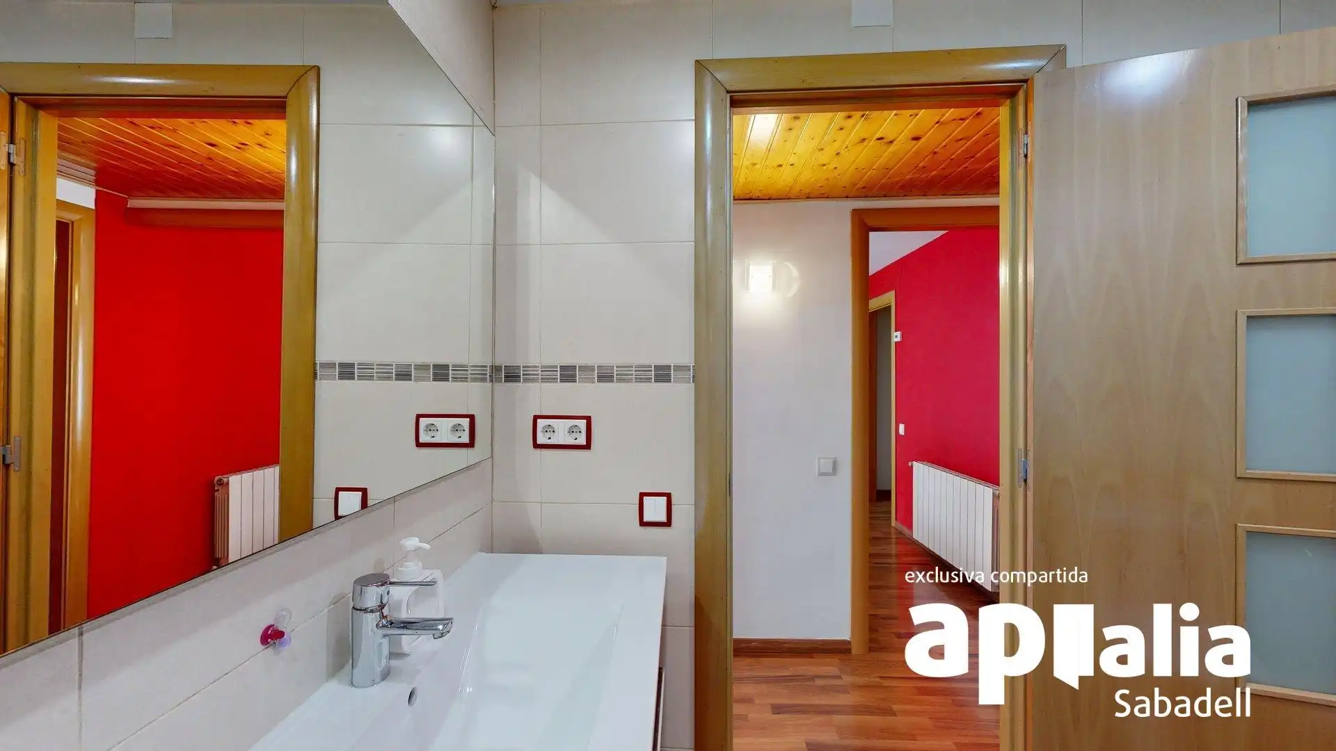 Badezimmer von Wohnung zum Verkauf in Barberà del Vallès mit Heizung, Terrasse und Balkon