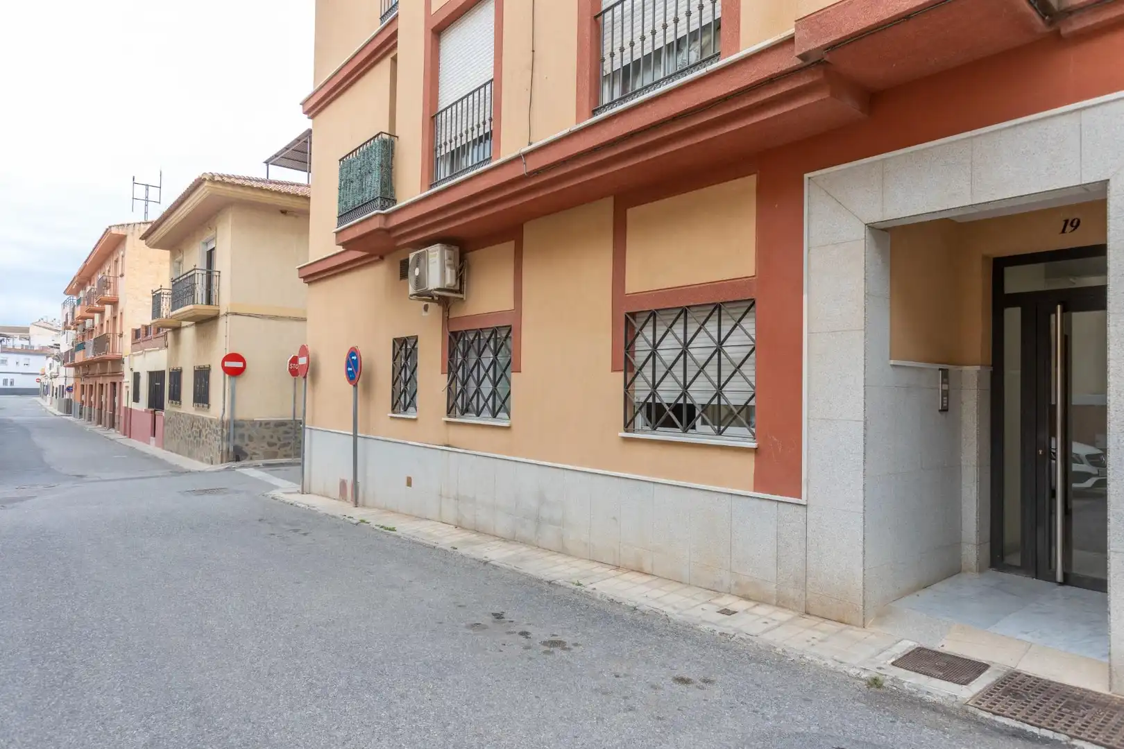Vista exterior de Pis en venda en Motril amb Aire condicionat i Moblat