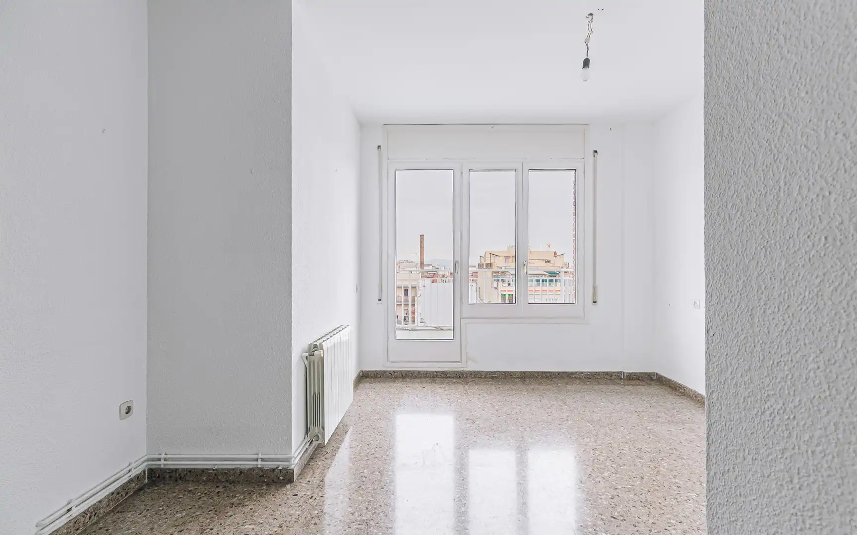 Habitación de Ático en venta en Barcelona con Calefacción y Terraza