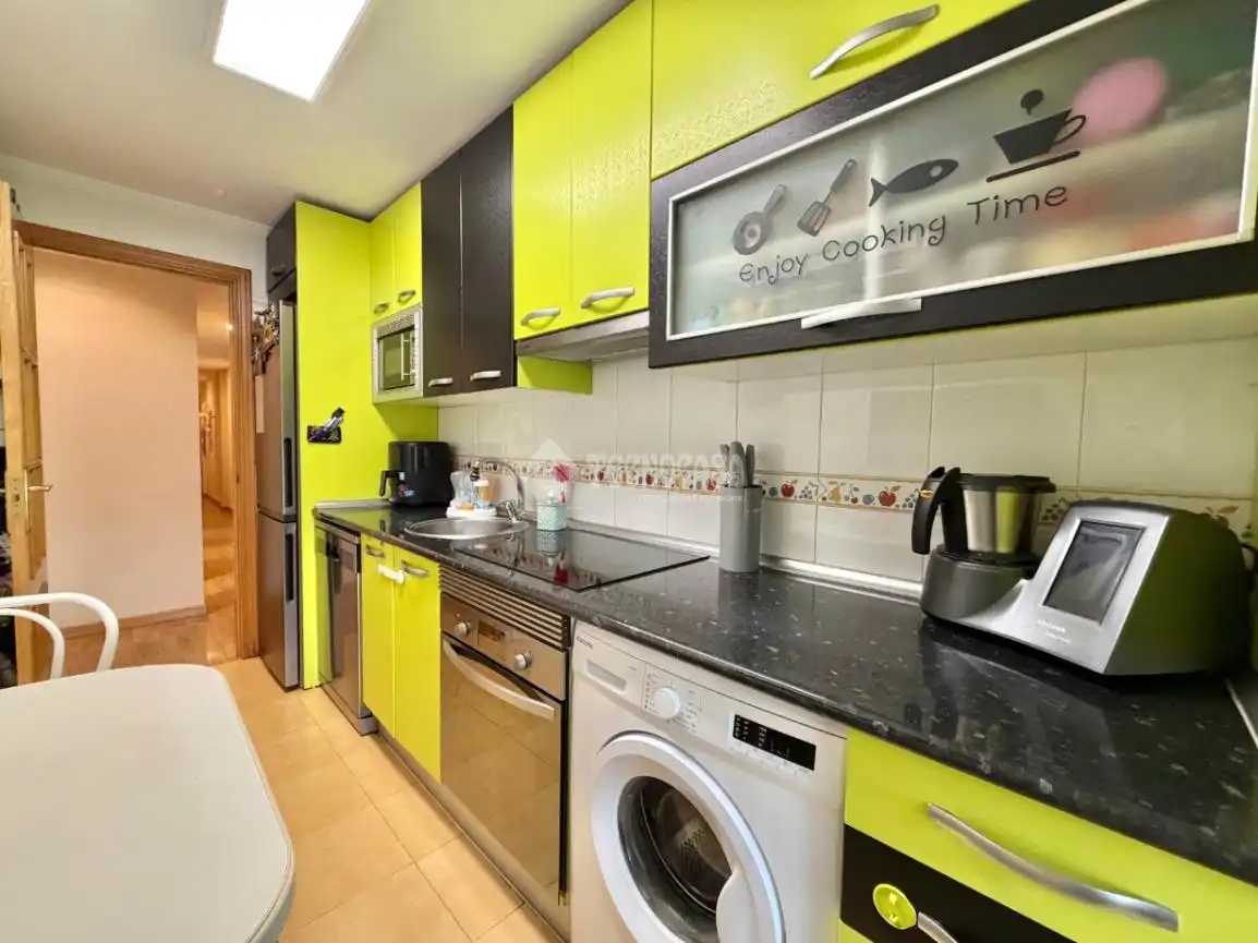 Cocina de Piso en venta en Palencia con Calefacción y Trastero