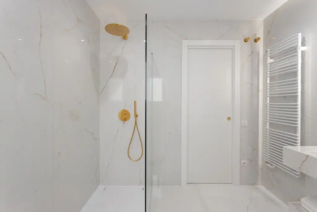 Bany de Apartament en venda en Barcelona amb Calefacció, Traster i Moblat