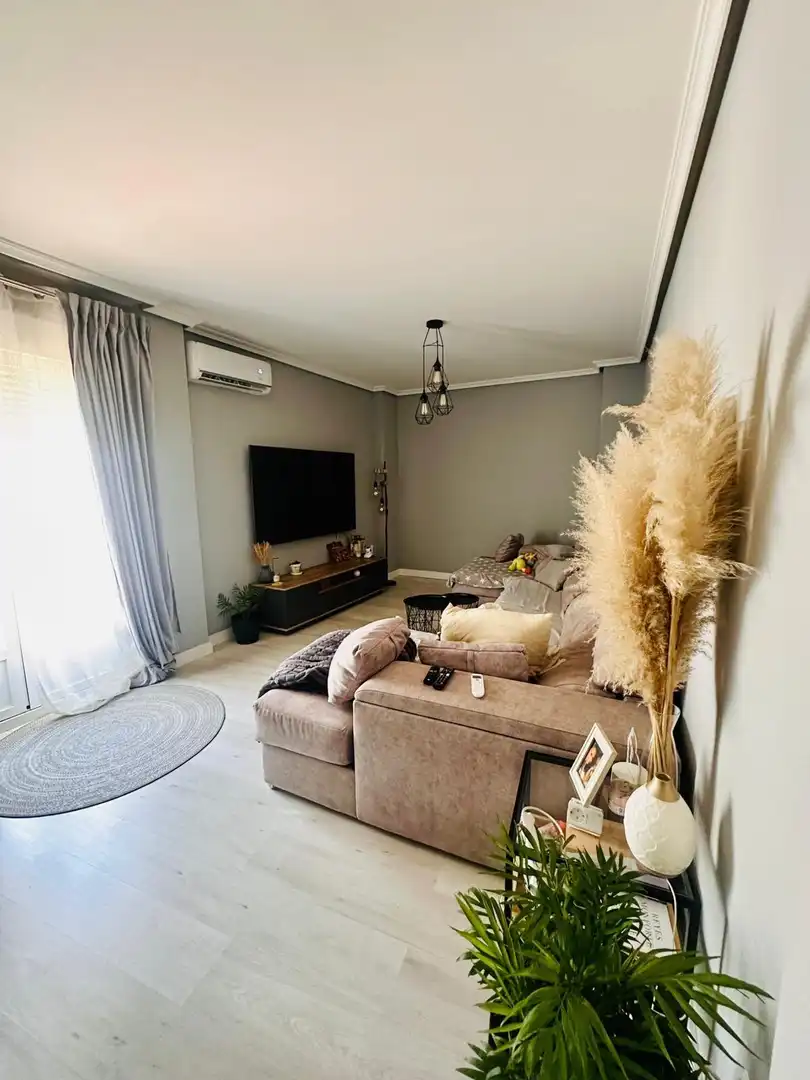 Sala d'estar de Dúplex en venda en Plasencia amb Aire condicionat, Calefacció i Terrassa