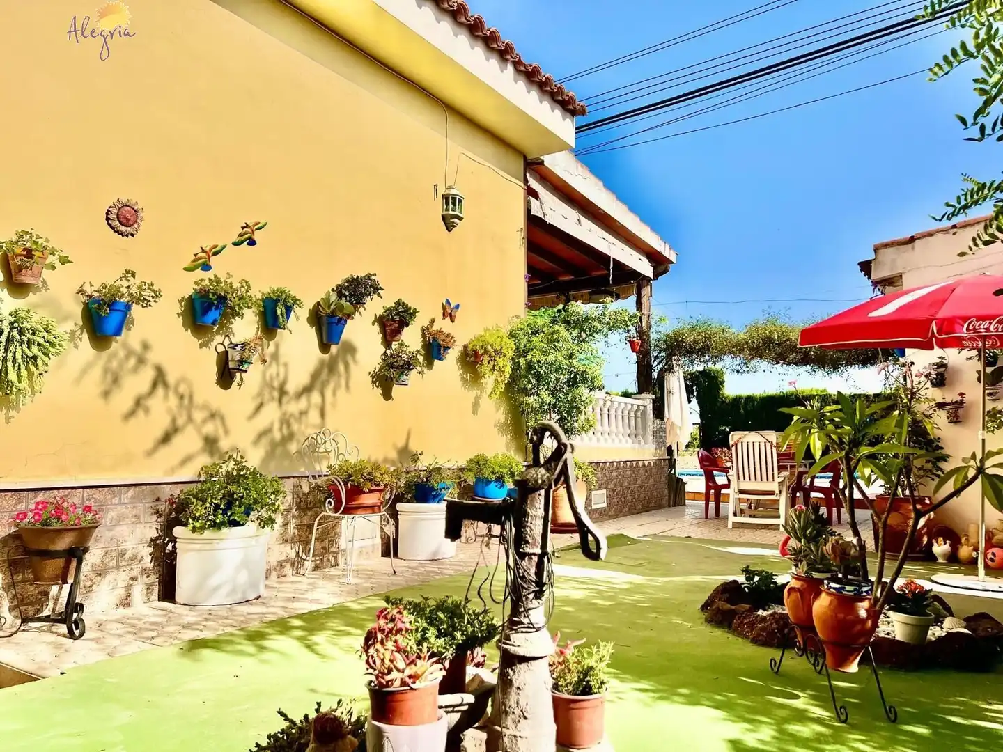 Terrassa de Casa o xalet en venda en Daya Vieja amb Aire condicionat, Calefacció i Jardí privat