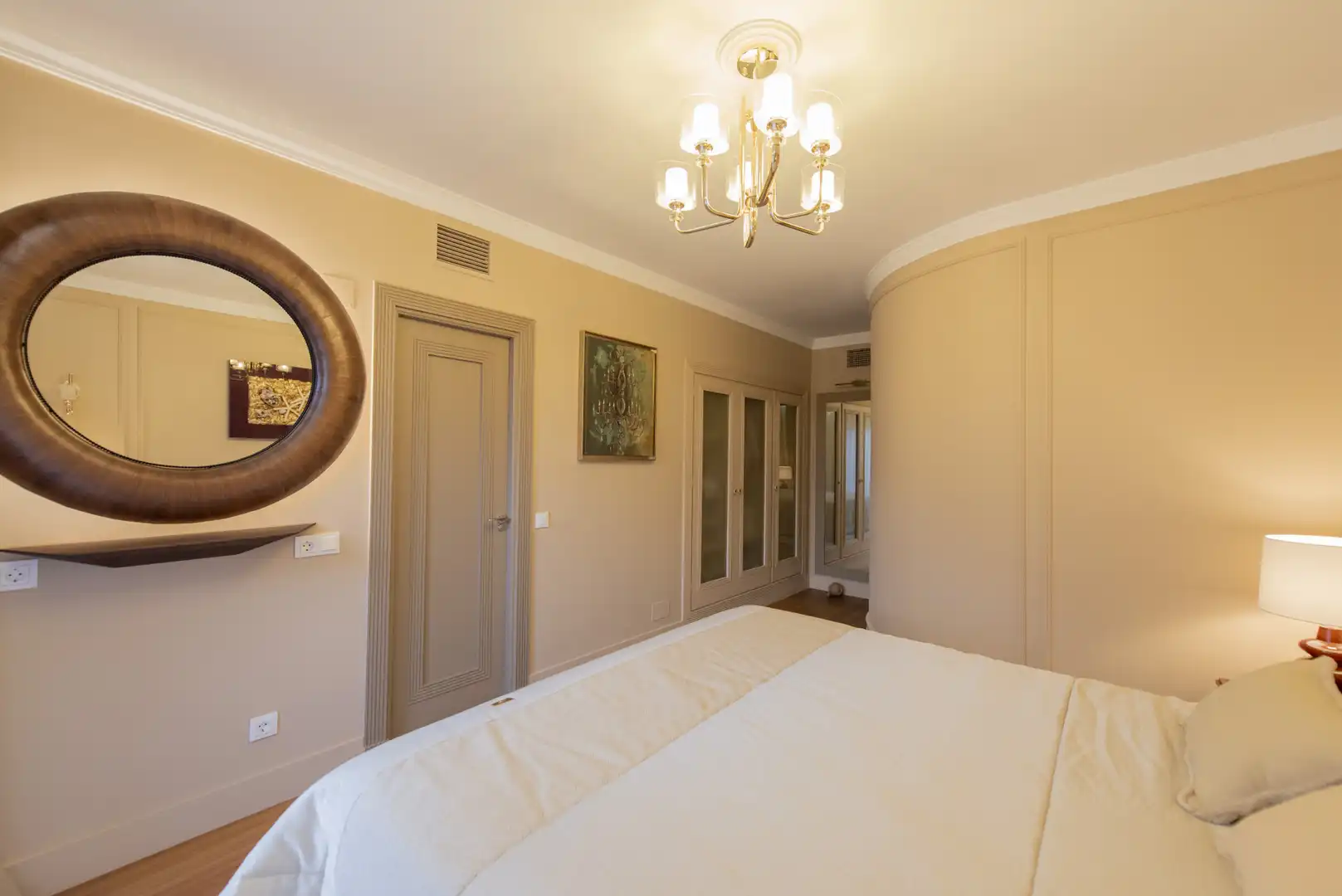 Dormitori de Casa adosada en venda en Marbella amb Terrassa, Piscina i Piscina comunitària