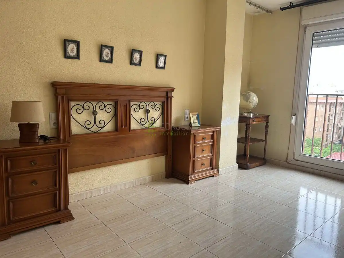 Habitación de Piso en venta en Castellón de la Plana / Castelló de la Plana con Aire acondicionado, Calefacción y Trastero