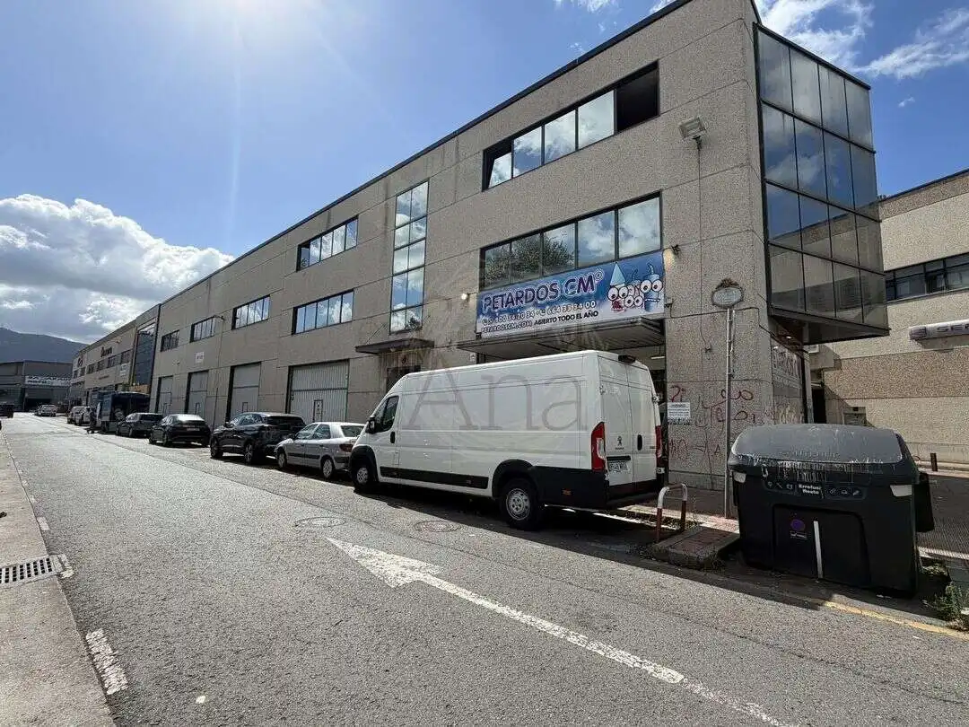 Exterior view of Industrial buildings for rent in Barakaldo 