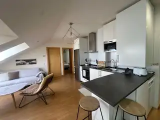 Cocina de Apartamento en venta en León Capital  con Calefacción, Parquet y Trastero
