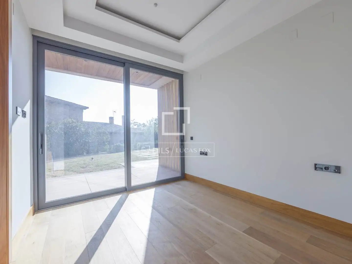 Vista exterior de Casa o xalet en venda en Sagunto / Sagunt amb Aire condicionat, Calefacció i Jardí privat