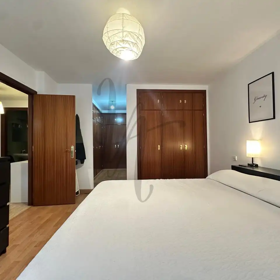 Casa aparellada amb piscina de lloguer a Calle San Martín, imagen 24
