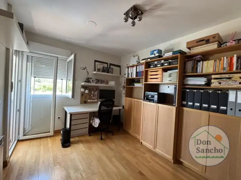 Casa adosada en venta en Cabezón de Pisuerga con Calefacción, Jardín privado y Terraza