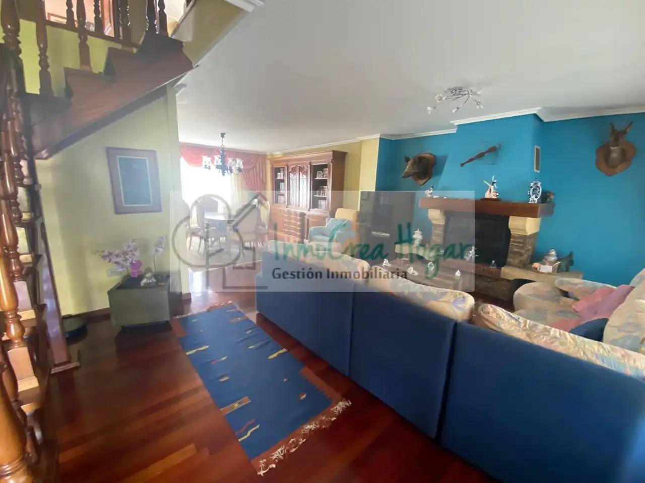 Sala d'estar de Casa o xalet en venda en Vigo  amb Calefacció, Jardí privat i Terrassa