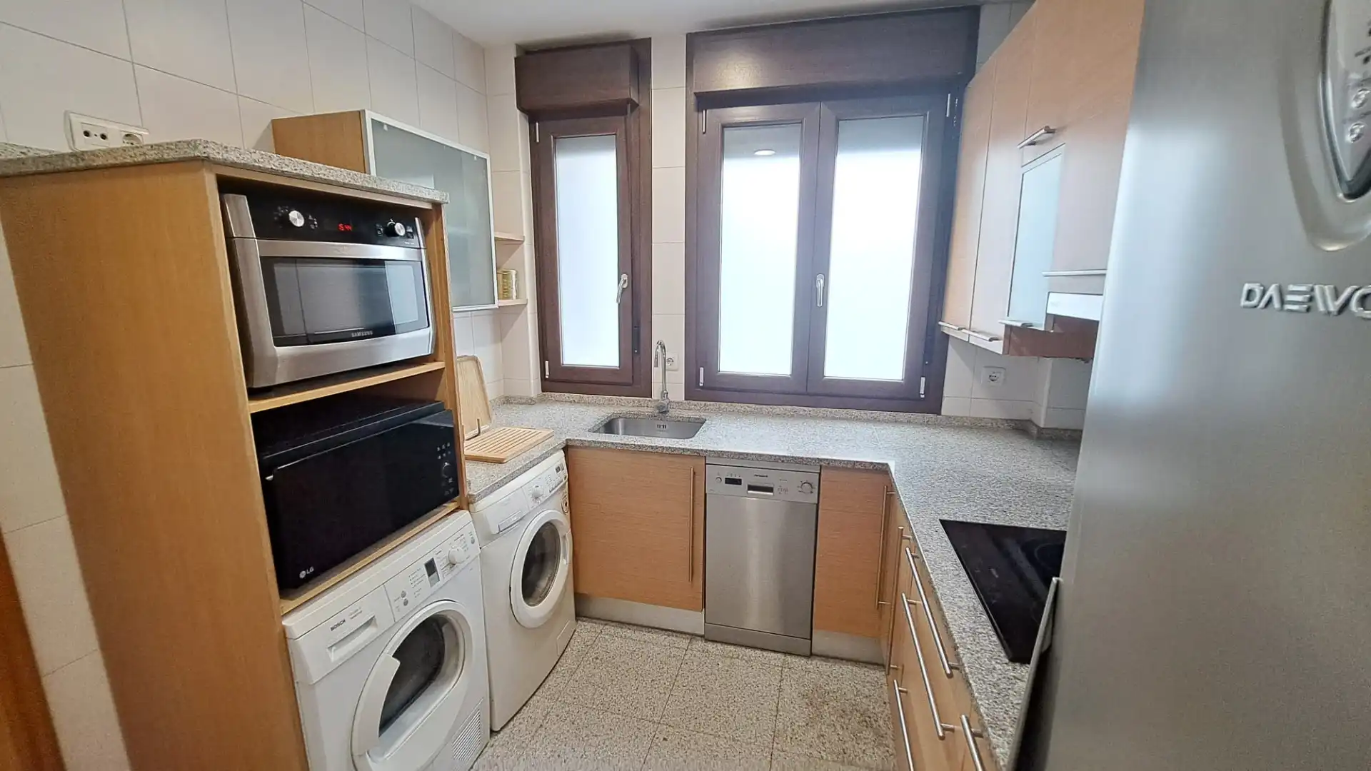 Kitchen of Flat for sale in Bilbao   with Heating, Oven and Washing machine