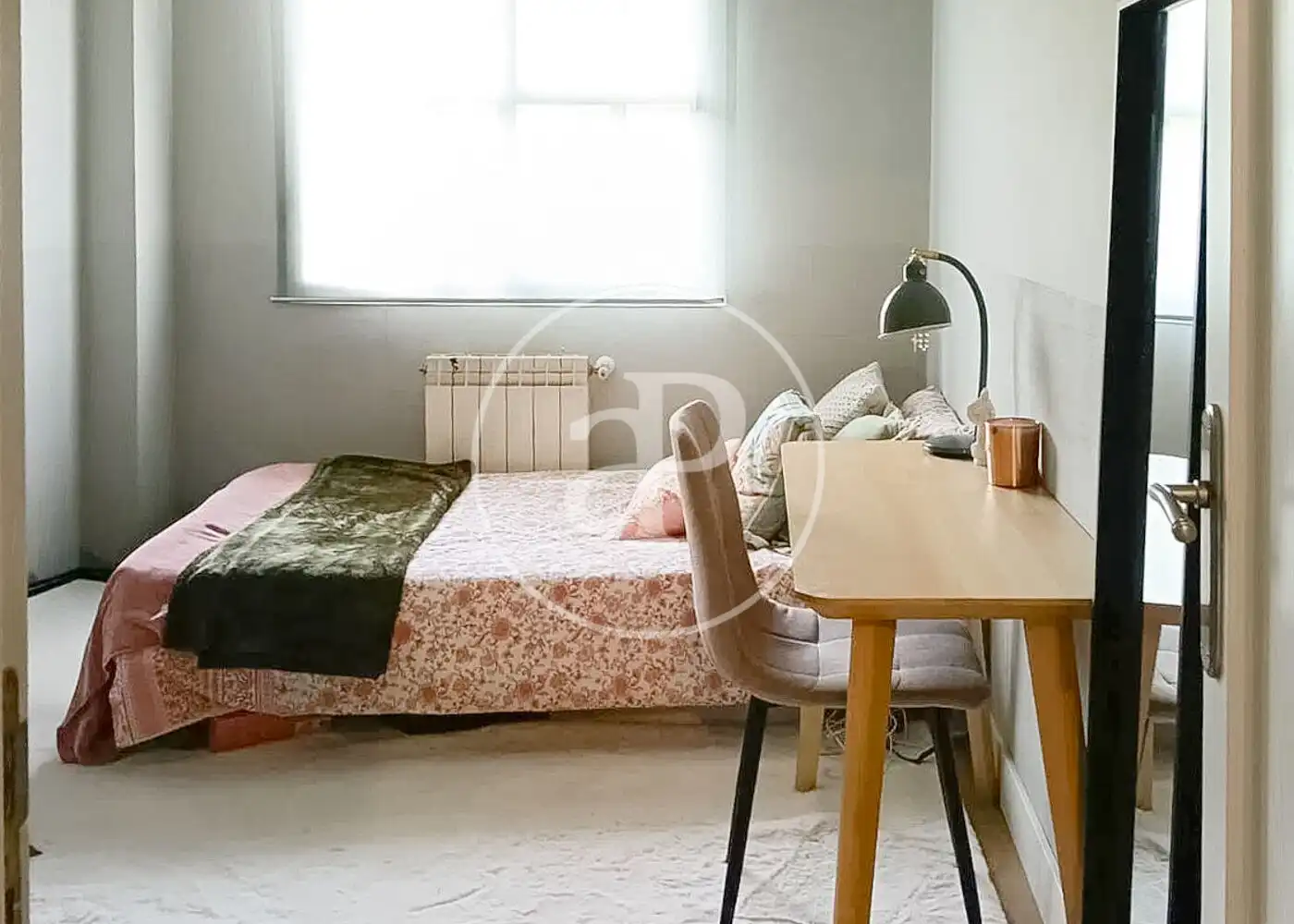 Habitación de Casa adosada en venta en Madrid con Aire acondicionado, Calefacción y Jardín privado