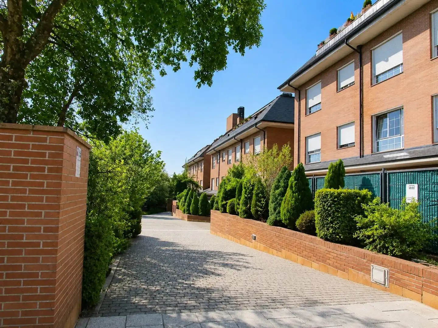 Vista exterior de Ático en venta en Collado Villalba con Calefacción, Jardín privado y Terraza