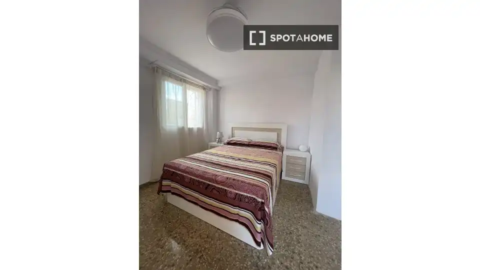 Room in Benimàmet