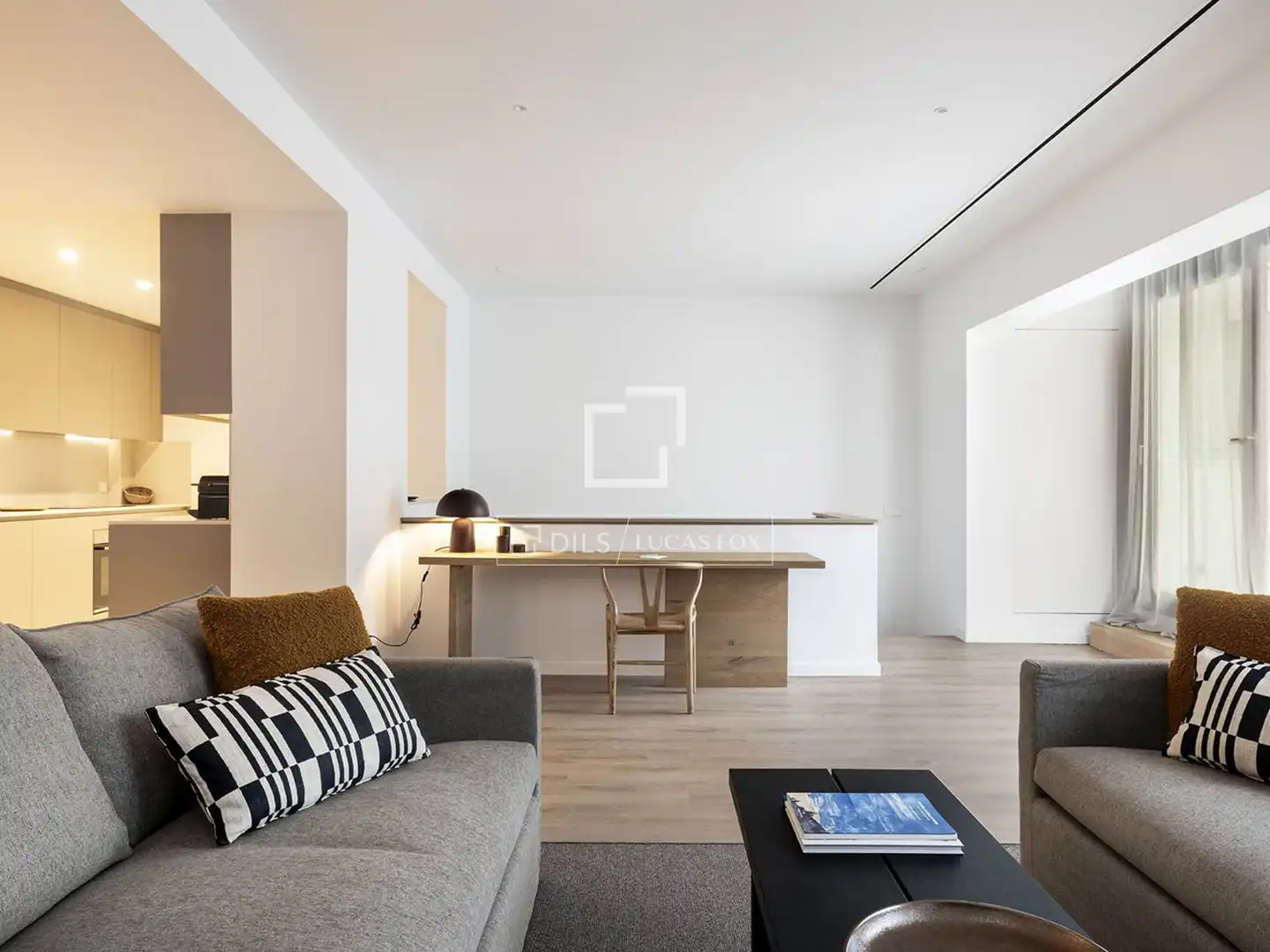 Living room of Flat for rent in Barcelona  with Air Conditioner, Heating and Parquet flooring