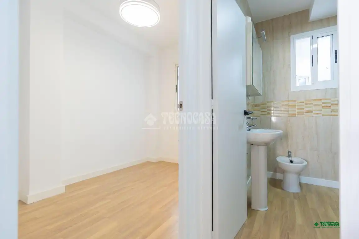 Habitación de Piso en venta en Almería