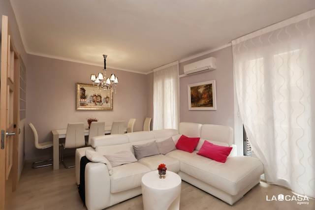 Piso en Venta en Carrer de la Font Honrada en El Poble Sec - Parc de Montjuïc